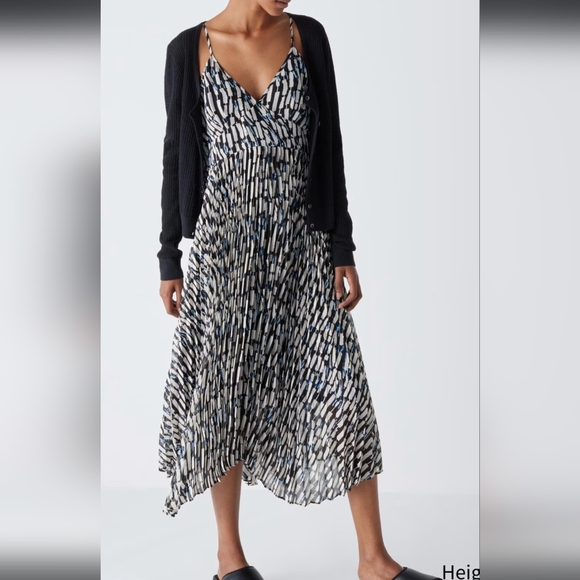 Uniqlo C Pleated Camisole Dress - Picture 2 of 5